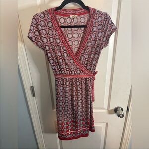 Max studio Red and White Patterned Wrap Dress mini size xs EUC